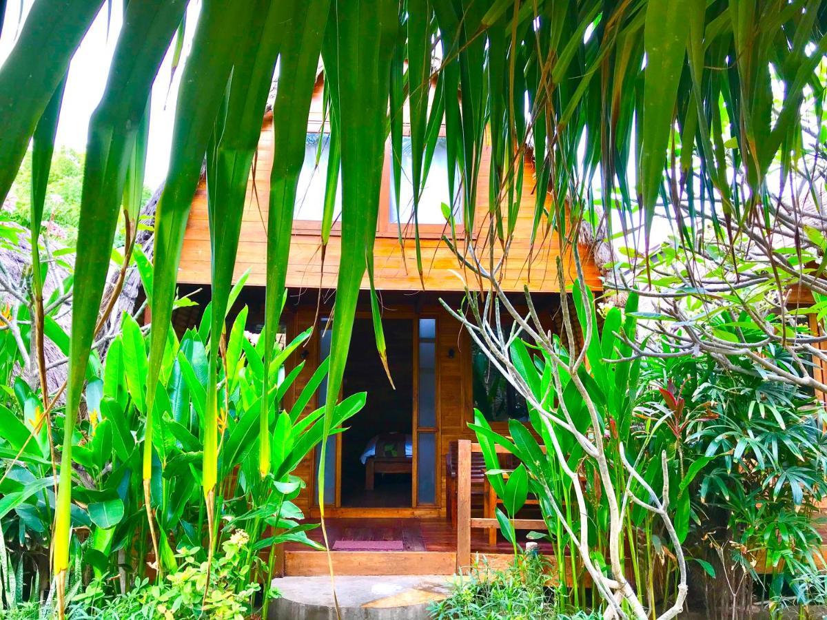 Cotton Tree Cottages Gili Trawangan Exterior photo